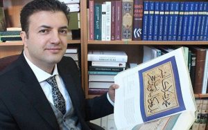 ‘HAT, MESAJ VEREN VE HİKMET BARINDIRAN BİR SANAT’