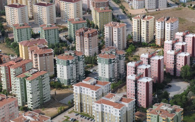 Mete Gündoğan Ne Okuyor, Ne Anlatıyor? Birileri Nerelerde Geziyor?