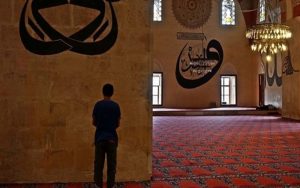 Dindarlığın Gerilemesinden Daha Doğal Ne Olabilirdi?