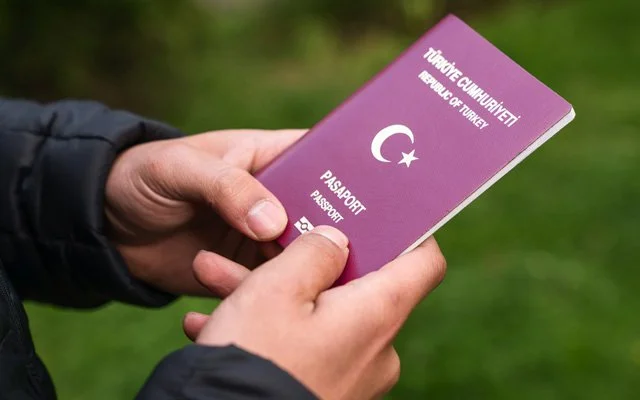 KHK’Lİ AKADEMİSYENLER PASAPORTLARINA KAVUŞMAK İSTİYOR
