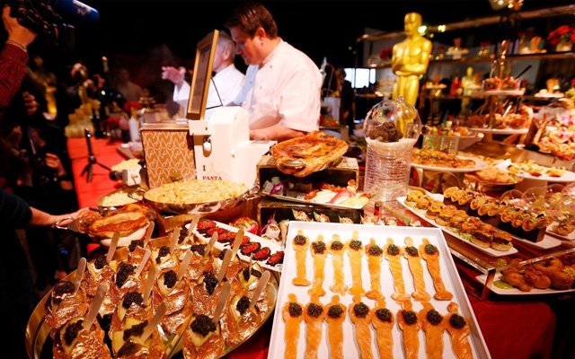 Oscar töreninden sonra artanlar 1500 kişiyi doyurdu