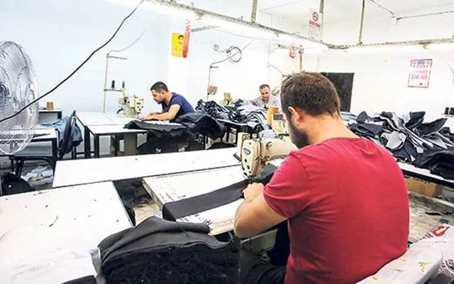 Uyuşturucu bağımlılarını önce tedavi ettiriyor, sonra iş veriyor