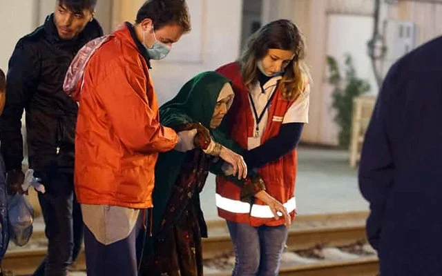 İsveç 106’lık Müslüman nineyi kovdu