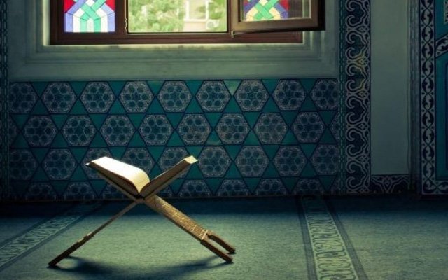 Bir Abdullah İlâhi Vardı Mütekait Değil; Müteharrik Bir Ademdi O