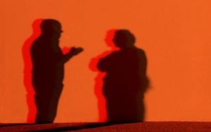 Allah peygamberini eleştiriyor