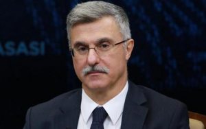 TOPLUMSAL AHLÂK EROZYONU İŞ HAYATINA DA SİRAYET ETMİŞ