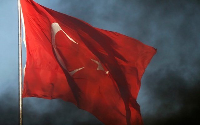 Al sancak tahammülsüzlüğü dayakla bitti