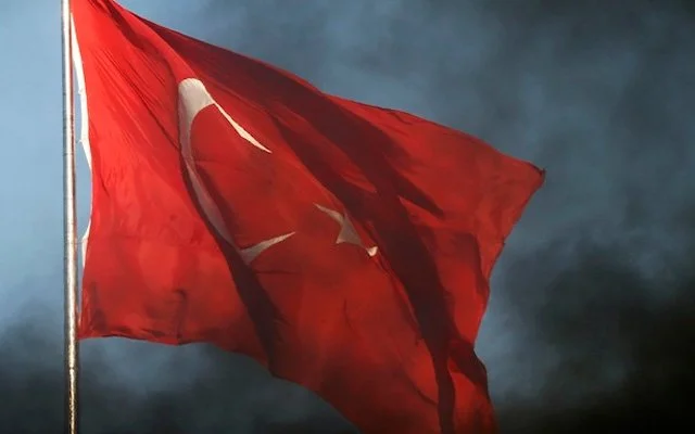 Al sancak tahammülsüzlüğü dayakla bitti