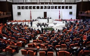 Avni Özgürel: Türkiye Cumhuriyeti’nin Meclis Başkanı Halife Unvanını Kullanabilir