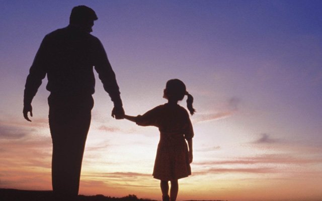 Babalar günü geçmez. Her gün babalar günüdür