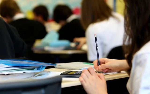 En mutsuz öğrenciler yetiştirmede birinciyiz