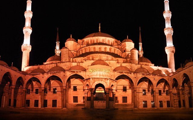 ‘Barış ayımız Recep ve barış kandilimiz Reğaib mubarek olsun’