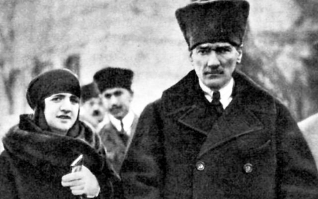 GAZİ, LATİFE HANIMDAN NEDEN BOŞANDI?