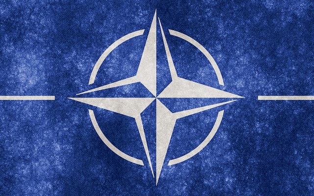 Gavurdan dost domuzdan post olmaz