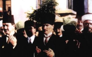 Atatürkçüler! Atatürk elden gidiyor