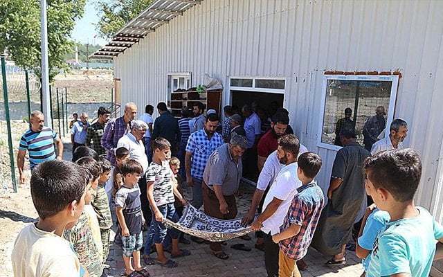 Kendi acılarını unutup Arakan için seferber oldular