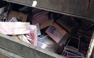 Dini kitapların hediye edilmeyip çöpe atılması