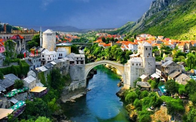 Balkanlar Bugüne Işık Tutuyor