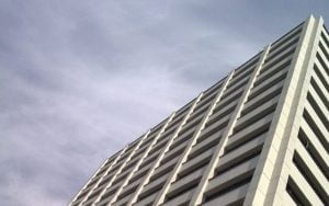 Merkez bankasının ordudan güçlü olması gerekir