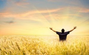 Kutsallaştırma Ve Aşırı Yüceltmenin Hafifliği