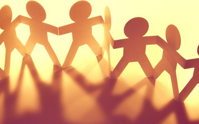 İnsanlar fıtrat kardeşlerimizdir