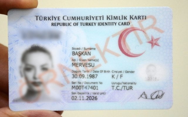 KADINLAR KIZLIK SOYADLARINI KULLANMALIDIRLAR