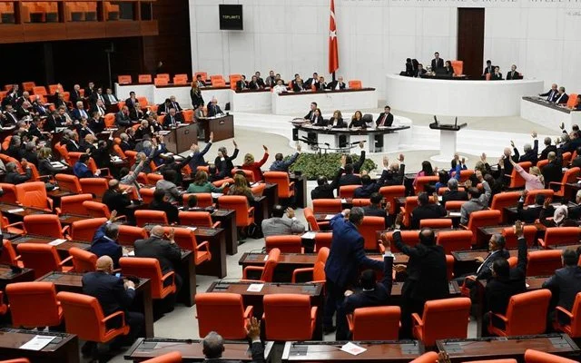 ‘Chp bile bir zihniyet devriminden geçebilir’