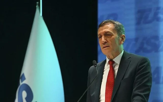 PROF. DR. ZİYA SELÇUK: EĞİTİM KURUMUNUN İKTİSADİ HAYATLA BİREBİR EŞLEŞMESİNDE YARAR VAR