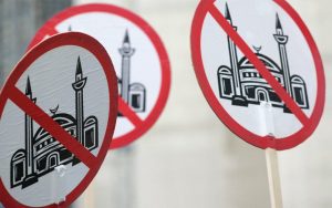 İslamofobi’nin ruhunda batı ve doğu cehaleti gizlidir