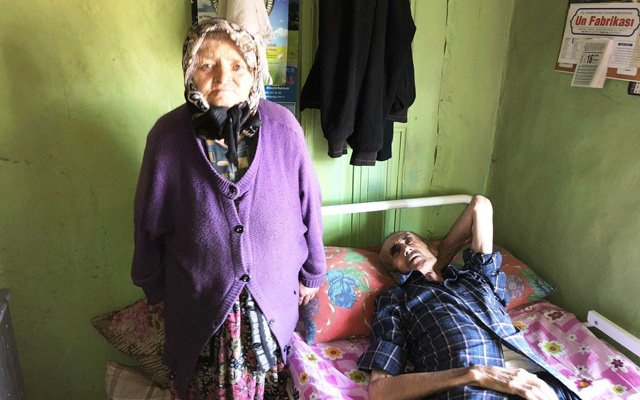 Bakıma muhtaç vatandaşımız bir futbolcunun himmetine kaldı