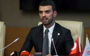 BİR FOTOĞRAF SİYASETİN NE DEREKELERE DÜŞTÜĞÜNÜN BİR GÖSTERGESİDİR