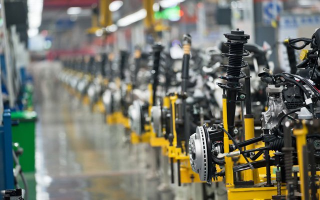 Sanayi yaşatılmalı ki ekonomi yaşasın