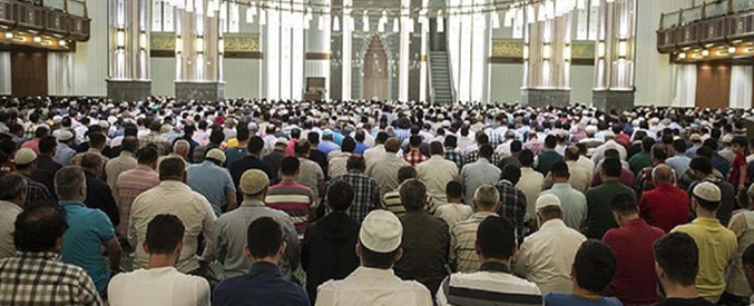 Namaz Kılmayan Kişiden Yönetici Olabilir mi?