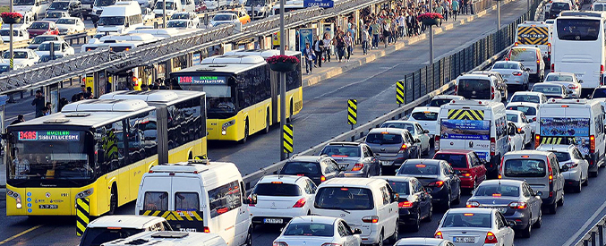 Yoğun Trafikte Evden İşe, İşten Eve Gitmek Vatandaşı Hasta Ediyor