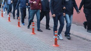 İzmir Merkezli 40 ilde FETÖ Operasyonu! Çok Sayıda Gözaltı Kararı Var