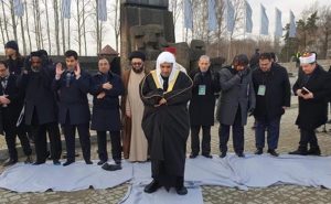 Suudi Rabıta’dan Yahudi Soykırımına Saygı Ziyareti