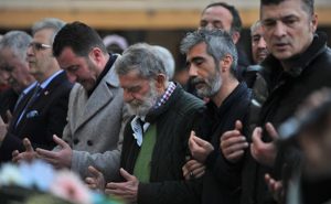 Ölümü Bütün Canlılar Hak Eder