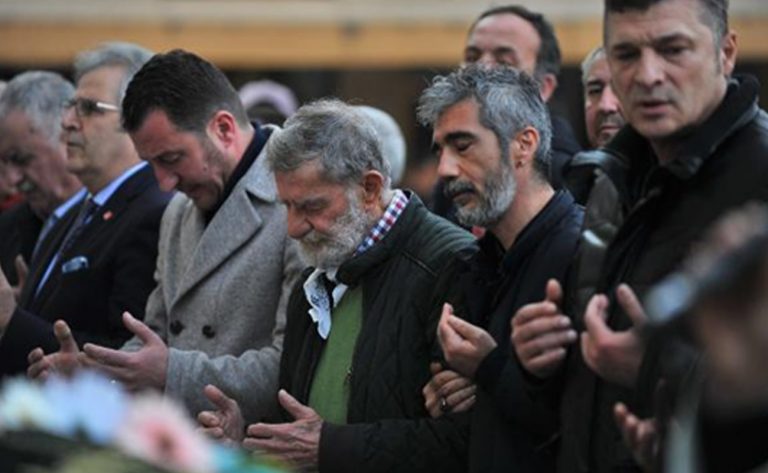 Ölümü Bütün Canlılar Hak Eder