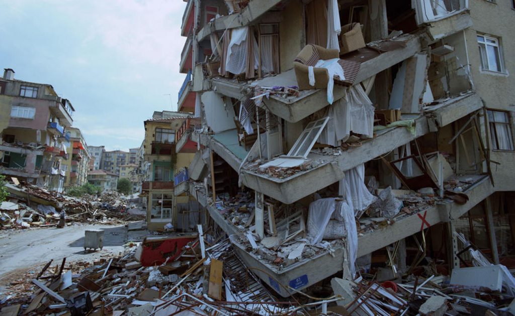 Doğal Afetler de Rabbimizin Bilgisi ve Onayı Altındadır