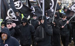 İngiltere: İslam Düşmanı Gruplara Karşı Kısıtlamalar