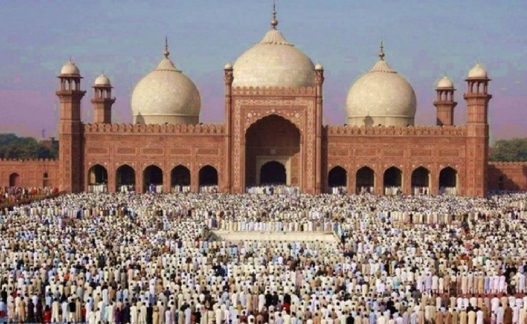 Pakistan: “Camileri Kapatamayız, Karar Cemaatin”