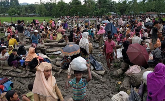 Hindistan Rohingya Müslümanlarını Ölüme Terk Etti