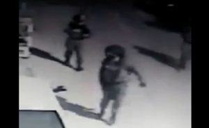 Kameralar İsrail Askerlerini Korona Yayarken Yakaladı