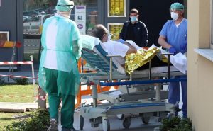 Korona Günleri: Profesyonel Komplocular Yanıltıyor