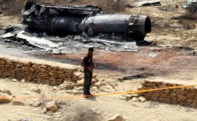 Pakistan’da Ordu Uçak Kazasında 2 Ölü