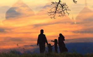 Aile Hayatımızı  Kendi  Ellerimizle  Çökertmiyor  muyuz?