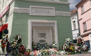 Bosna Soykırımı: Tek Bombayla Can Veren 71 Kişiye Anıt