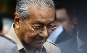 Yeni Dünya Düzeni: Mahathir Kendi Partisinden Atıldı