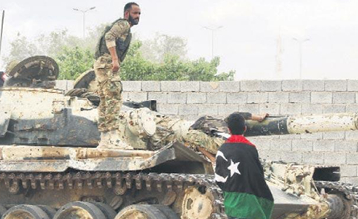 Hafter Kaçarken DAEŞ Taktikleri Kullanıyor