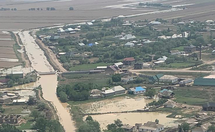 Kazak-Özbek Sınırında Sel: 70 Bin Evsiz